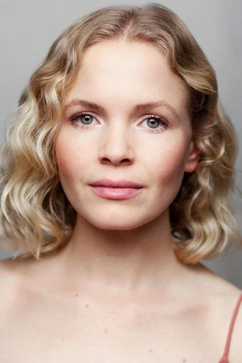 Chân dung Kate Phillips