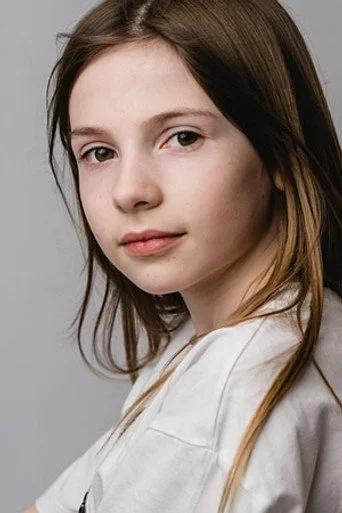 Chân dung Zoë Baier