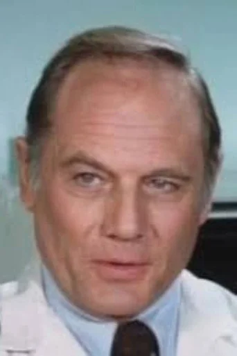 Chân dung Stanley Grover