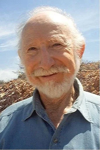 Chân dung Donald Elson