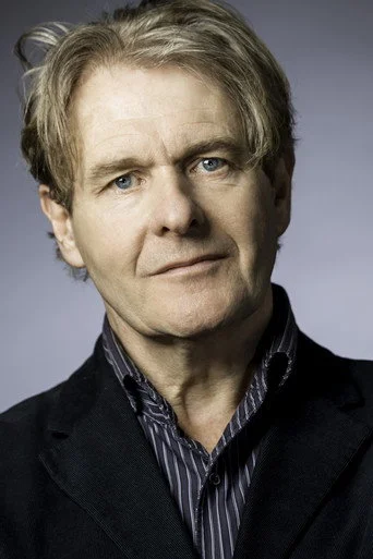 Chân dung Robert Bathurst