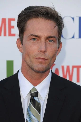 Chân dung Desmond Harrington