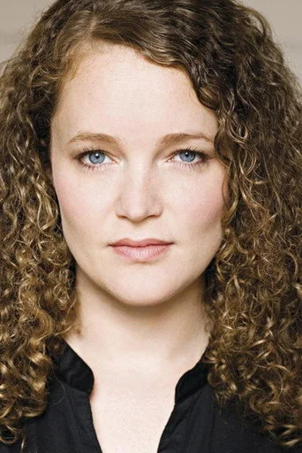 Chân dung Emma Cunniffe