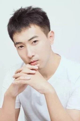 Chân dung 戴超行