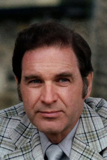 Chân dung Paul Maxwell