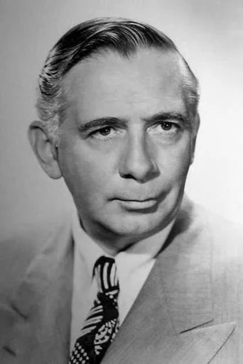Chân dung Ray Collins