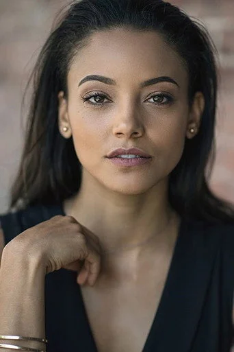 Chân dung Gabrielle Walsh