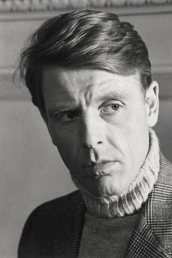 Chân dung Edward Fox
