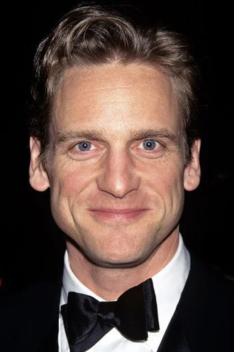 Chân dung Daniel McDonald