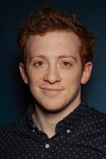 Chân dung Ethan Slater