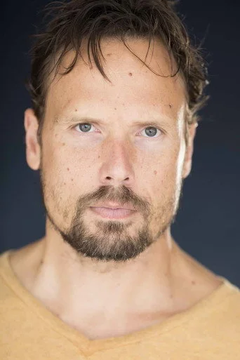 Chân dung Neal Kodinsky