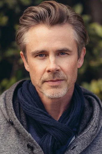 Chân dung Sam Trammell