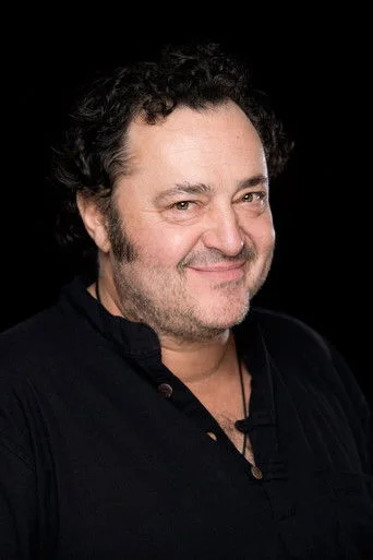 Chân dung Ivan Kaye