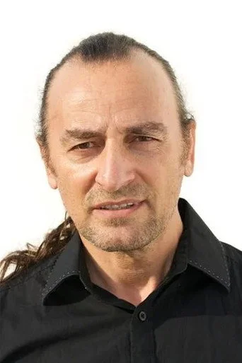 Chân dung Piotr Baumann