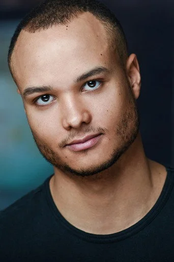 Chân dung Evan Annisette