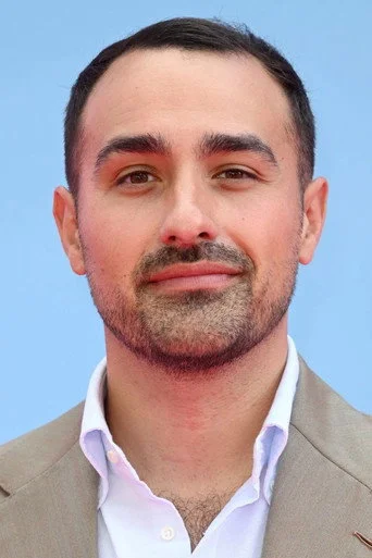 Chân dung Jamie Demetriou