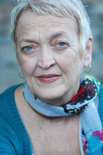 Chân dung Nancy Linehan Charles