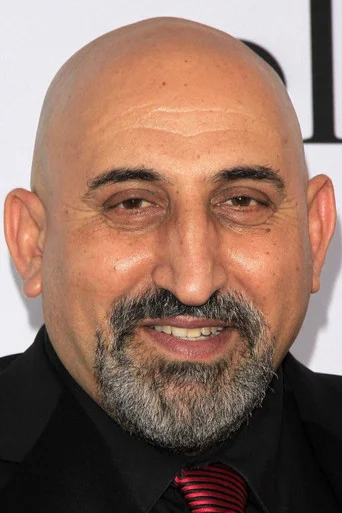 Chân dung Marco Khan