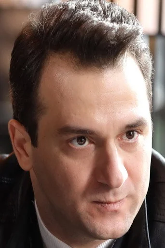 Chân dung Cem Sürgit