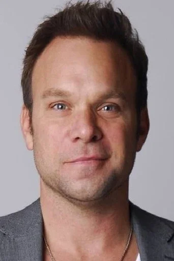 Chân dung Norbert Leo Butz