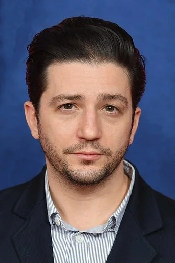 Chân dung John Magaro