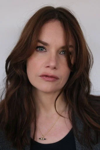 Chân dung Ruth Wilson