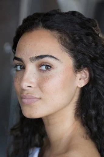 Chân dung Anna Shaffer