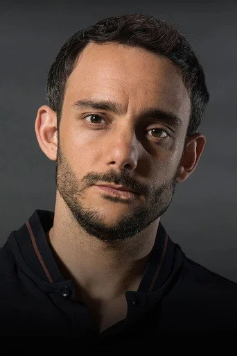 Chân dung Omid Abtahi