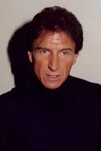 Chân dung Paul DeAngelo