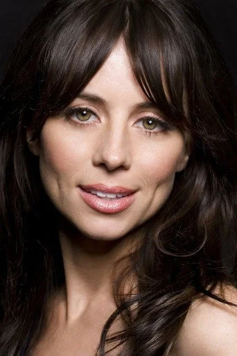 Chân dung Natasha Leggero