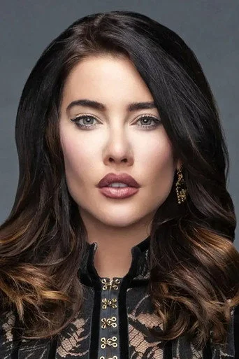 Chân dung Jacqueline MacInnes Wood