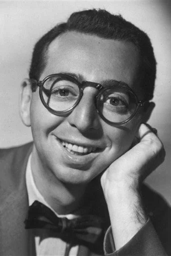 Chân dung Arnold Stang