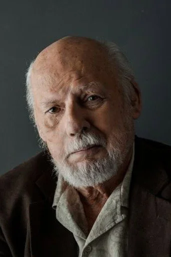Chân dung Grant James
