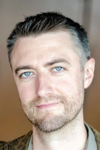Chân dung Sean Gunn