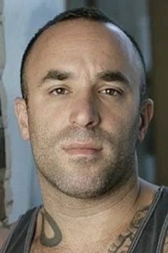 Chân dung Ross Brodar