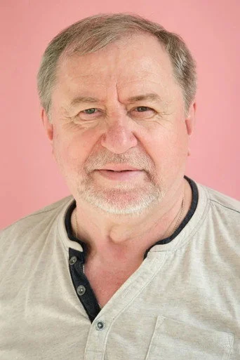 Chân dung Andrey Bazhin