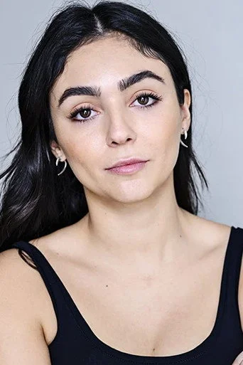 Chân dung Olivia Bernstone