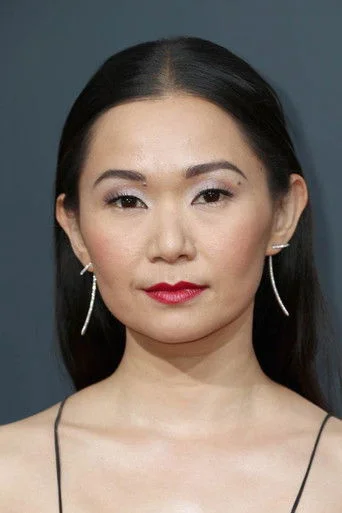 Chân dung Hong Chau