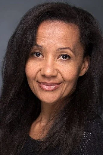 Chân dung Paula Arundell
