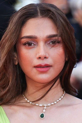 Chân dung Aditi Rao Hydari