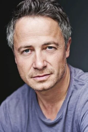 Chân dung Oliver Milburn