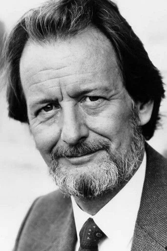 Chân dung Ronald Pickup