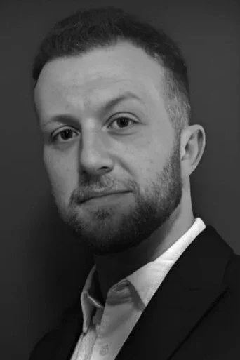 Chân dung Aaron Deakins
