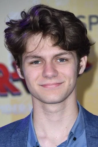 Chân dung Ty Simpkins