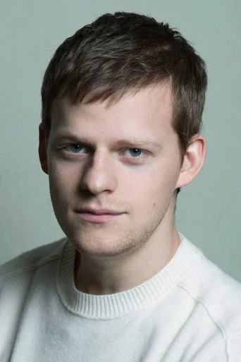 Chân dung Lucas Hedges