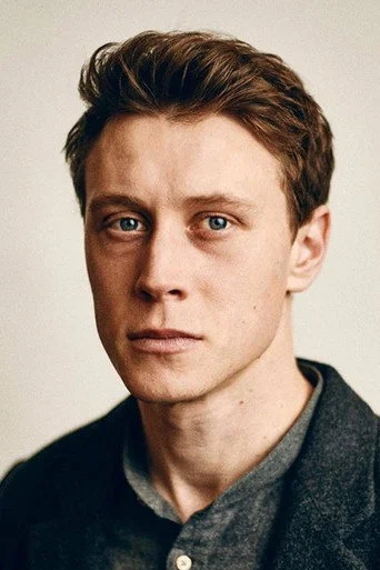 Chân dung George MacKay