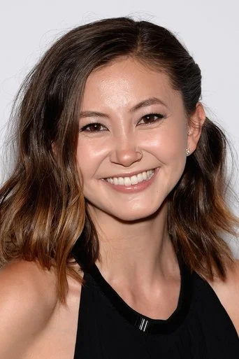 Chân dung Kimiko Glenn