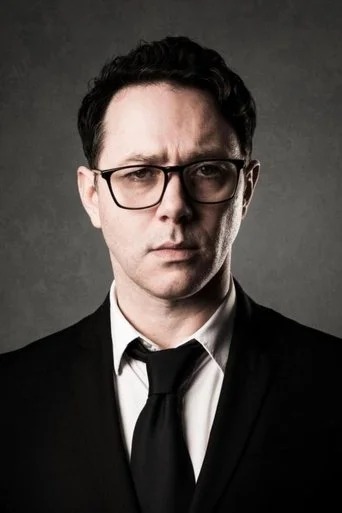 Chân dung Reece Shearsmith