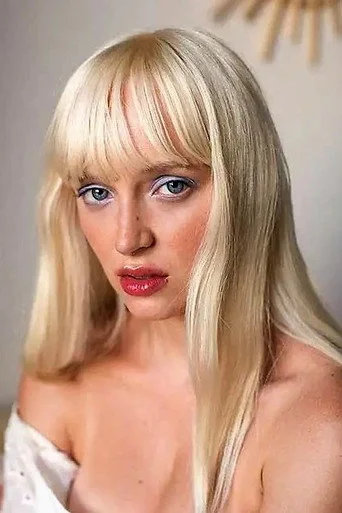Chân dung Karina Kolokolchykova