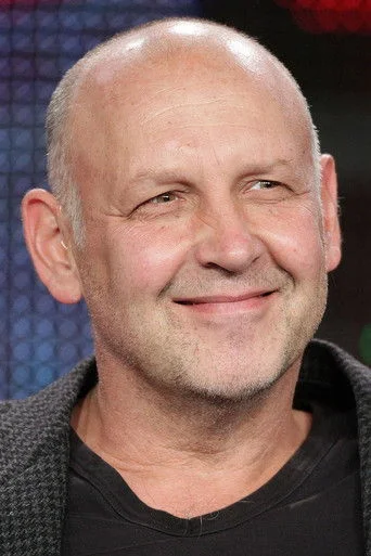 Chân dung Nick Searcy